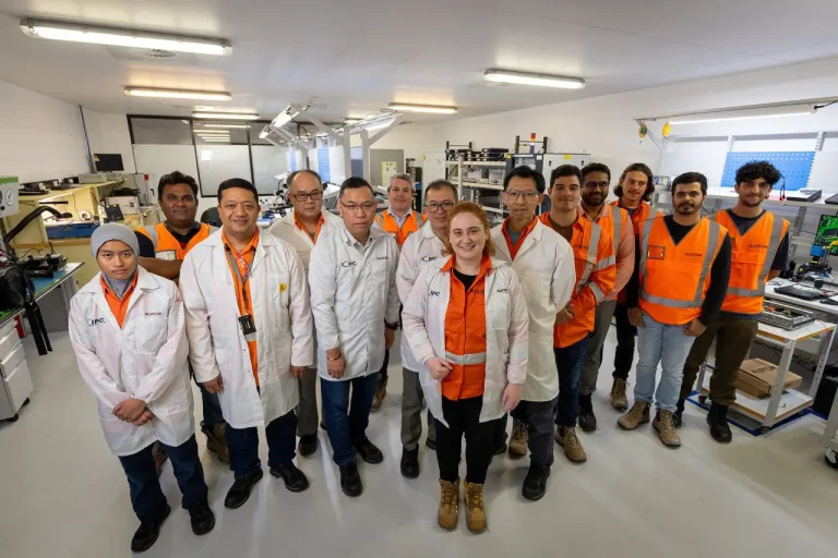 Alstom Australia's in-house repair lab team