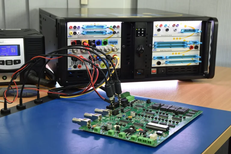 BoardMaster testing the ABI training board through the MIS4 module