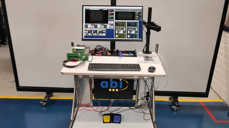 Automated test bench with integrate boardmaster for the diagnosis of V2500 FADECs
